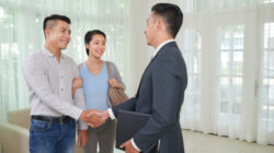 broker-meeting-clients
