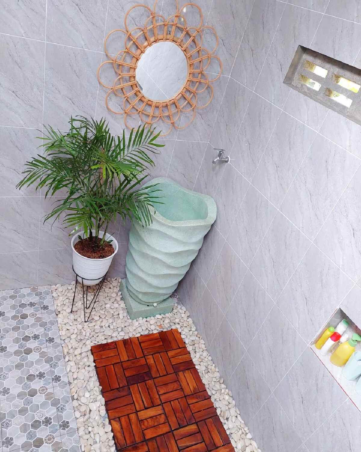 kamar mandi minimalis kecil sederhana